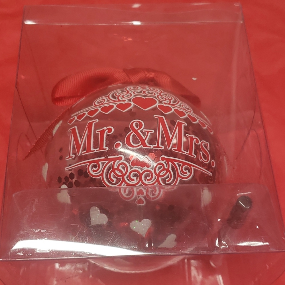2017 Mr. & Mrs. Christmas Ornament